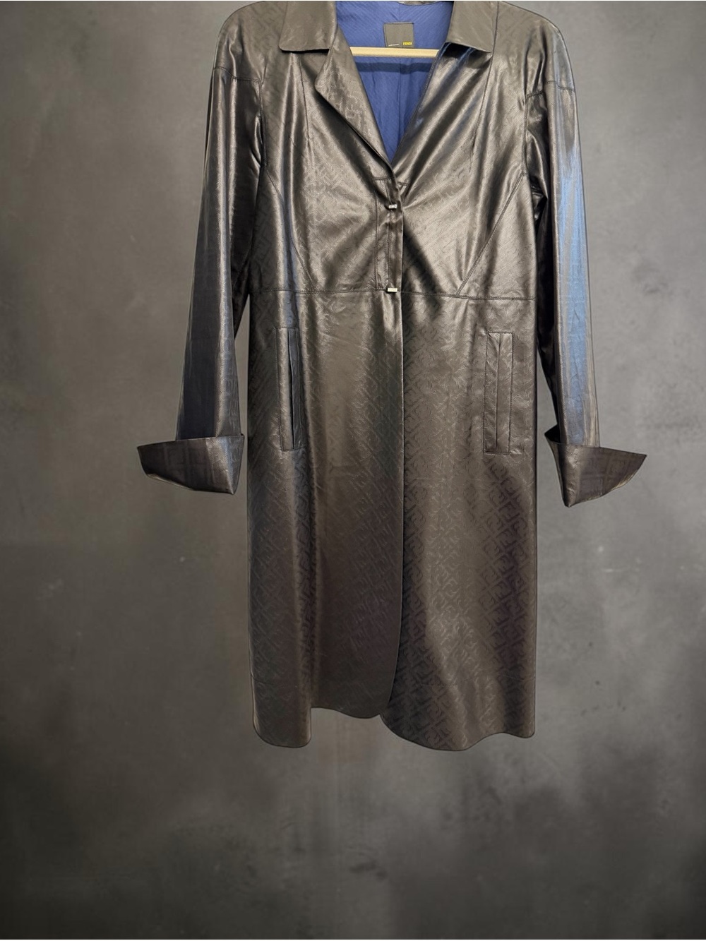 Beautiful Fendi Black faux leather Trench Coat 🖤🖤